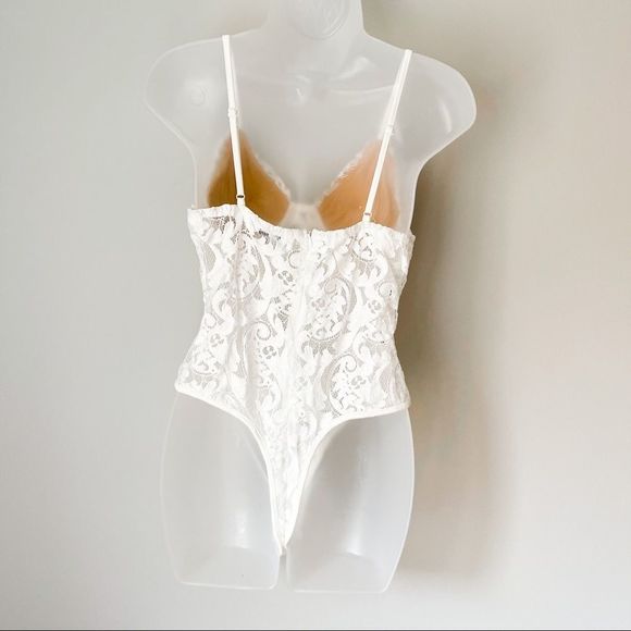 🤍 FASHION NOVA | Sexy White Bodysuit - Picture 11 of 16